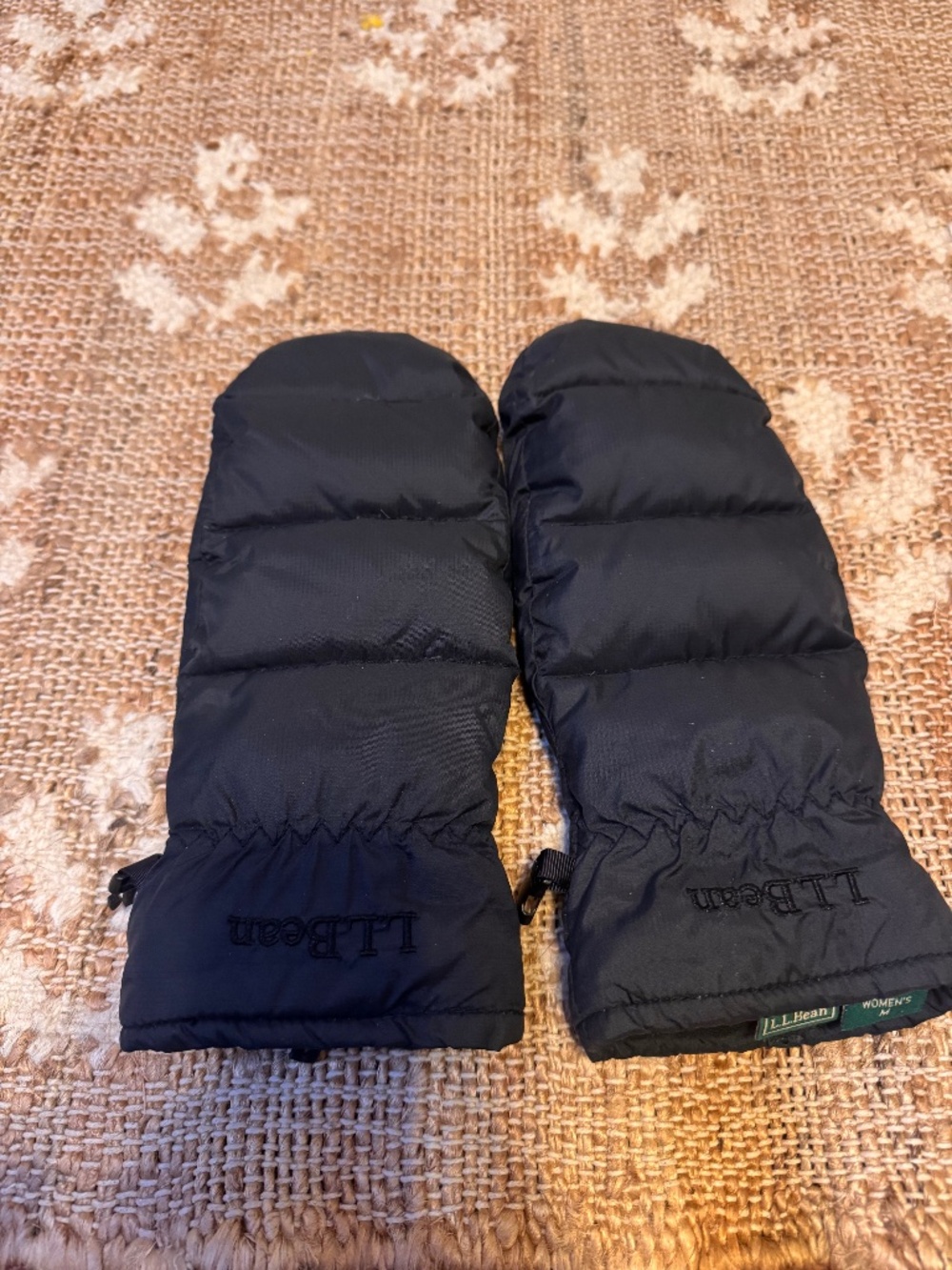 L.L. Bean down Puffer Mittens size medium women’s goose down